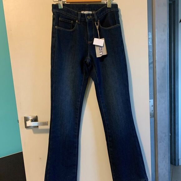 Hugo Boss sweater, Sz M-L, long sleeve pull over, navy, bright blue, EUC - Picture 11 of 16